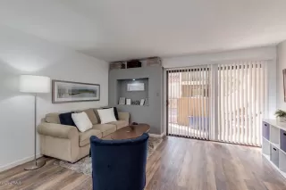 Photo #4: 6150819 Listing