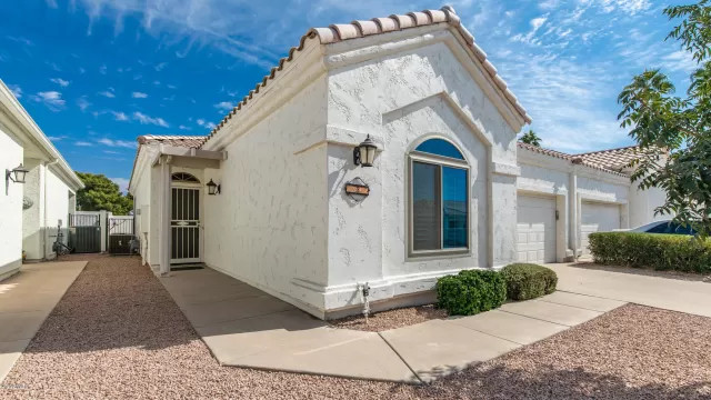 MLS: 6151024 Condo For Sale