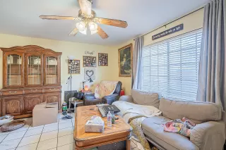 Photo #3: 6151291 Listing