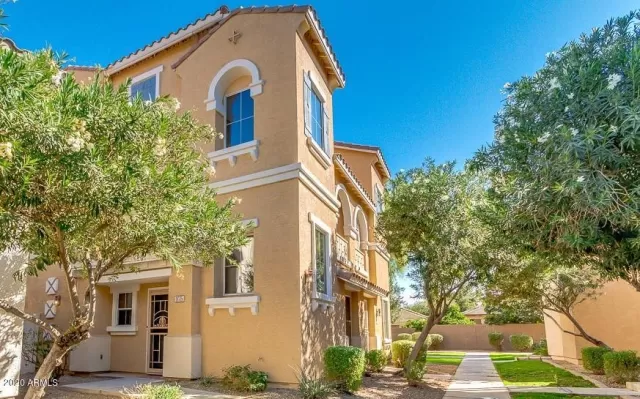 MLS: 6153055 Condo For Sale