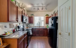 Photo #2: 6153055 Listing