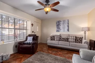 Photo #5: 6153229 Listing