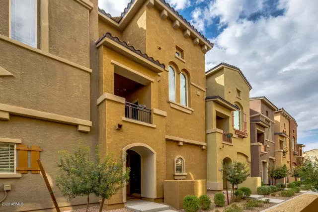 MLS: 6153466 Condo For Sale