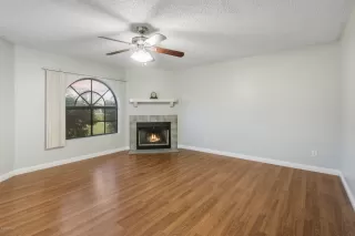 Photo #3: 6153638 Listing 