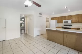 Photo #5: 6153638 Listing 