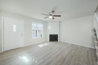 Photo #2: 6153716 Listing