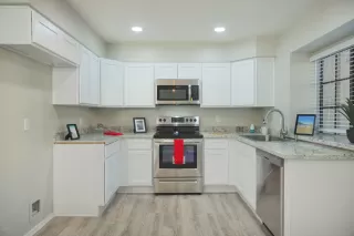 Photo #6: 6153716 Listing