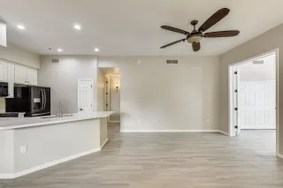 Photo #5: 6154098 Listing