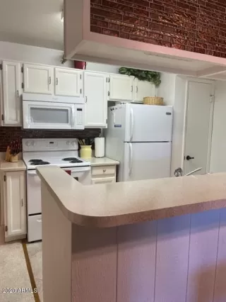 Photo #2: 6154382 Listing