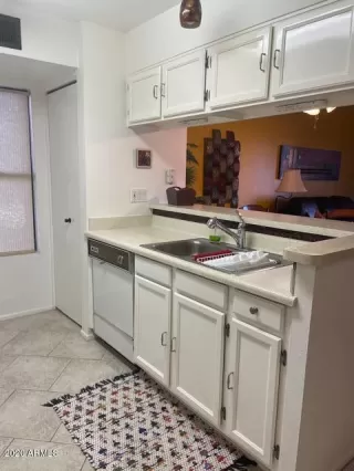 Photo #4: 6154382 Listing