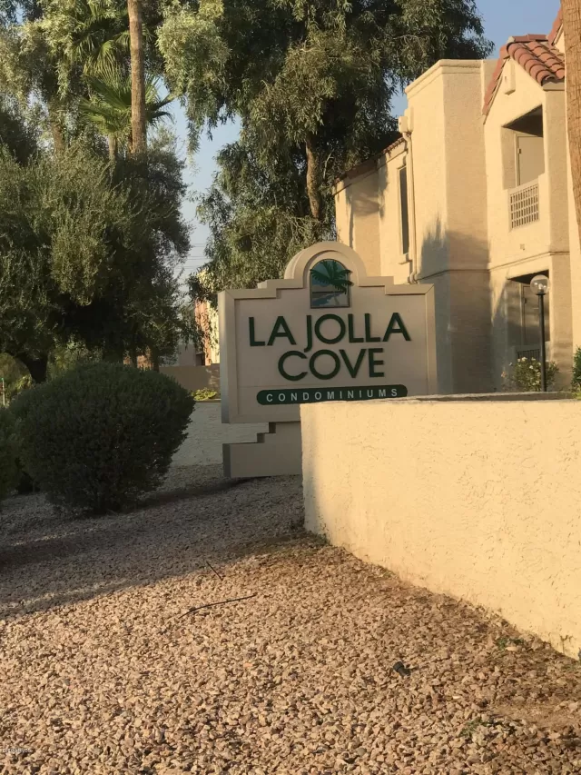 MLS: 6154444 Condo For Sale