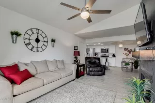 Photo #2: 6154665 Listing