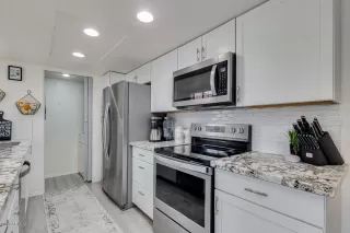 Photo #5: 6154665 Listing