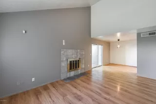 Photo #5: 6154825 Listing