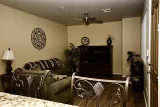 Photo #4: 6154908 Listing