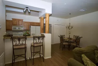 Photo #5: 6154908 Listing