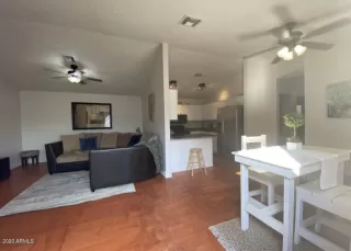 Photo #5: 6155111 Listing