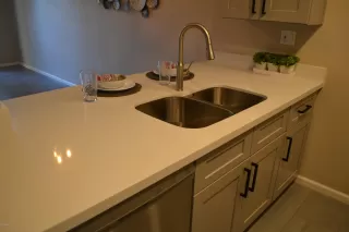 Photo #2: 6155570 Listing 