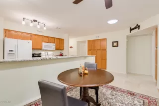 Photo #6: 6155823 Listing