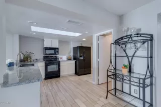 Photo #3: 6156012 Listing 