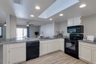 Photo #5: 6156012 Listing 