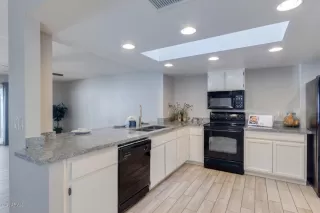 Photo #6: 6156012 Listing 