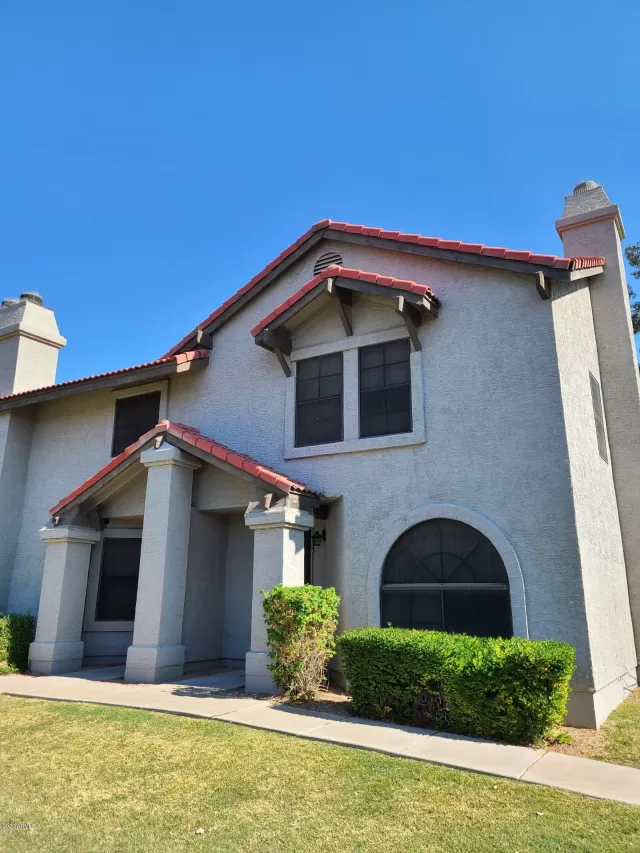 MLS: 6156055 Condo For Sale