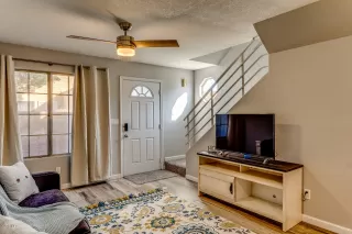 Photo #6: 6156126 Listing