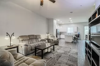 Photo #2: 6156149 Listing 