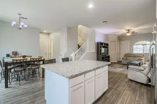 Photo #4: 6156149 Listing 