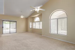 Photo #4: 6156223 Listing