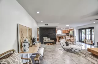 Photo #6: 6156673 Listing