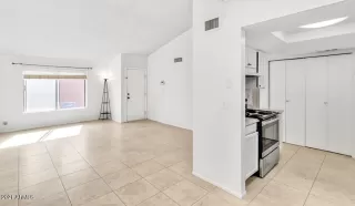 Photo #2: 6156748 Listing 