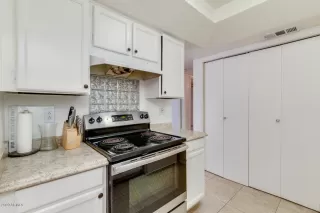 Photo #6: 6156748 Listing 