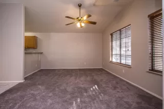 Photo #5: 6156883 Listing