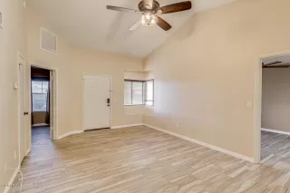 Photo #5: 6156936 Listing