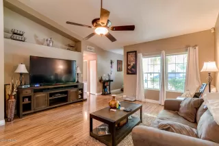 Photo #5: 6156951 Listing