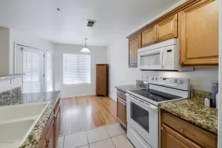 Photo #6: 6156970 Listing