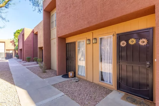 MLS: 6157093 Condo For Sale