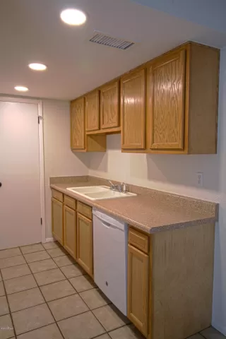 Photo #2: 6157498 Listing