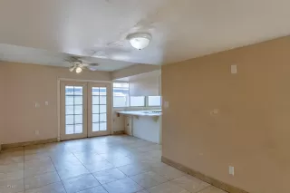 Photo #5: 6157922 Listing