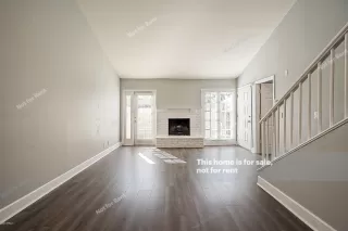 Photo #4: 6158357 Listing