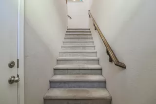 Photo #5: 6158426 Listing