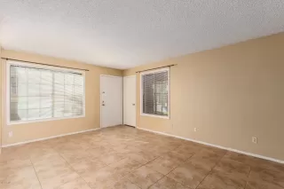 Photo #4: 6158611 Listing