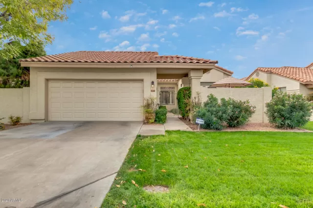 MLS: 6158875 Condo For Sale