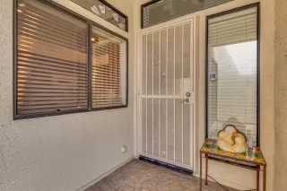 Photo #5: 6158875 Listing