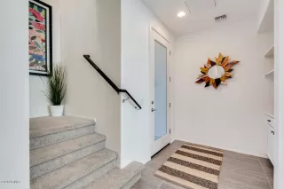 Photo #5: 6158894 Listing