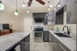 Photo #3: 6159112 Listing