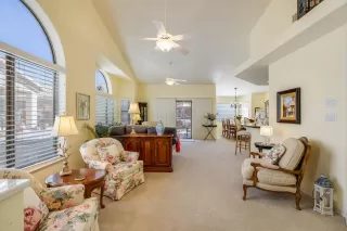 Photo #4: 6159428 Listing