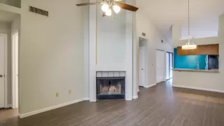 Photo #4: 6159593 Listing